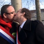 o POLTICIANS KISS MARRIAGE EQUALITY 570 150x150 Убежденный христианин прожил целый год в качестве гея